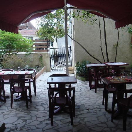 Hotel Des Arts Puybrun Exterior foto